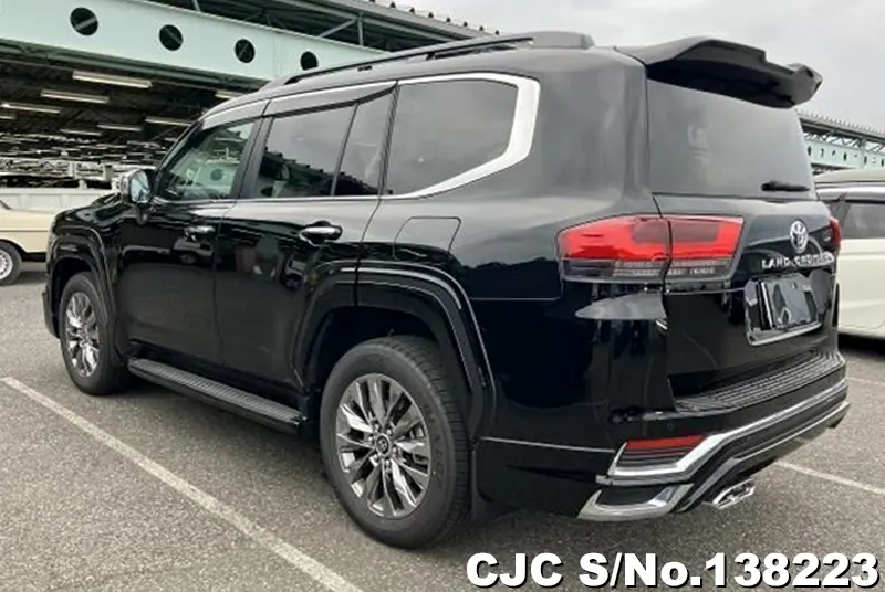 Toyota Land Cruiser in Black for Sale Image 1