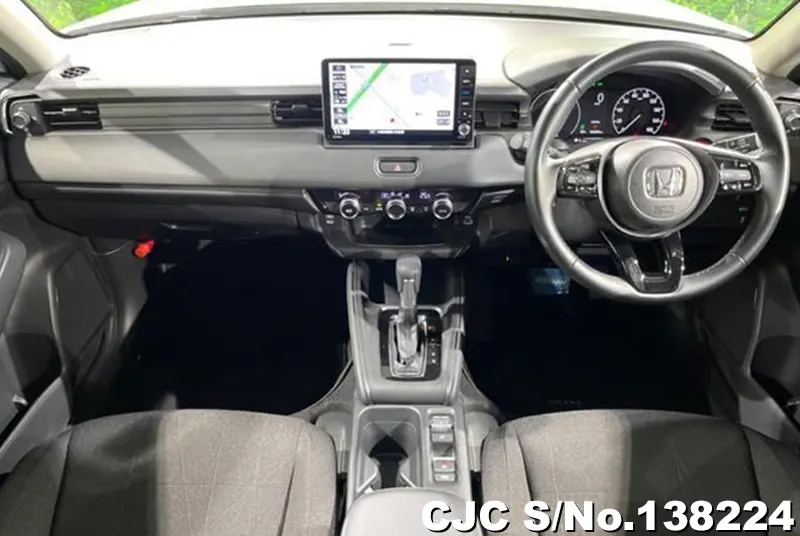 Honda Vezel in White for Sale Image 1