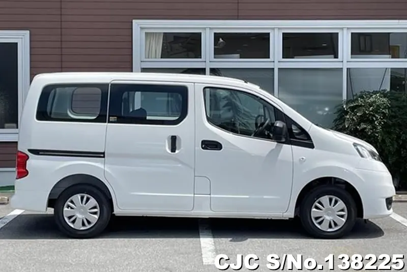 Nissan NV200 in White for Sale Image 6