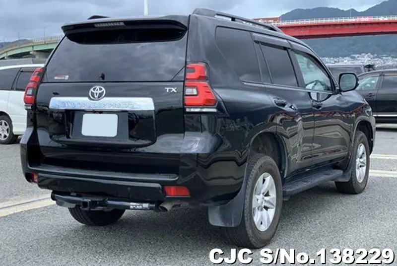Toyota Land Cruiser Prado in Black for Sale Image 2