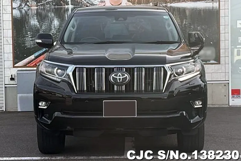 Toyota Land Cruiser Prado in Black for Sale Image 2