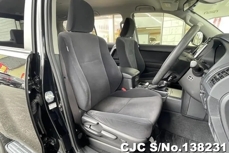 Toyota Land Cruiser Prado in Black for Sale Image 10