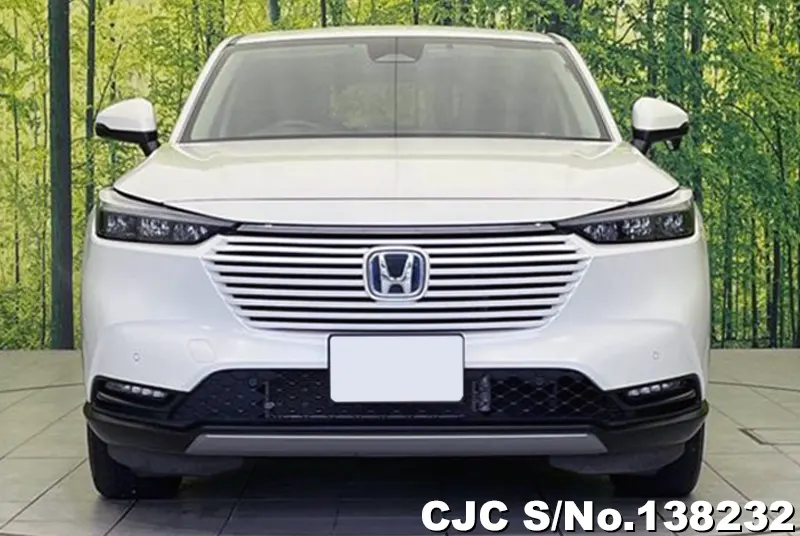 Honda Vezel in White for Sale Image 4