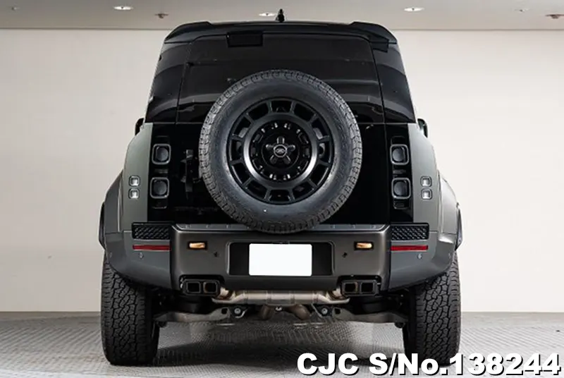 Land Rover Defender in Gray for Sale Image 5