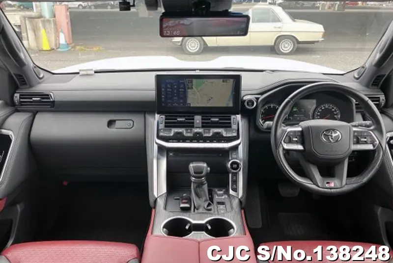 Toyota Land Cruiser in Pearl for Sale Image 3