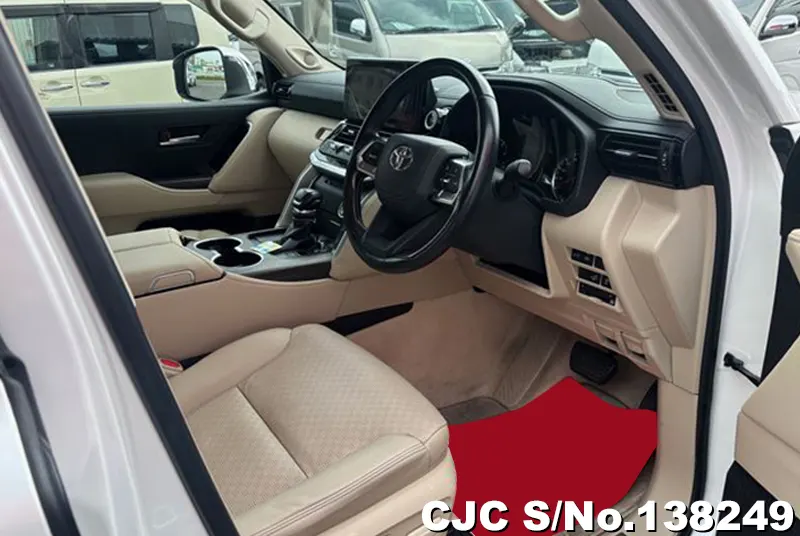 Toyota Land Cruiser in Pearl for Sale Image 5