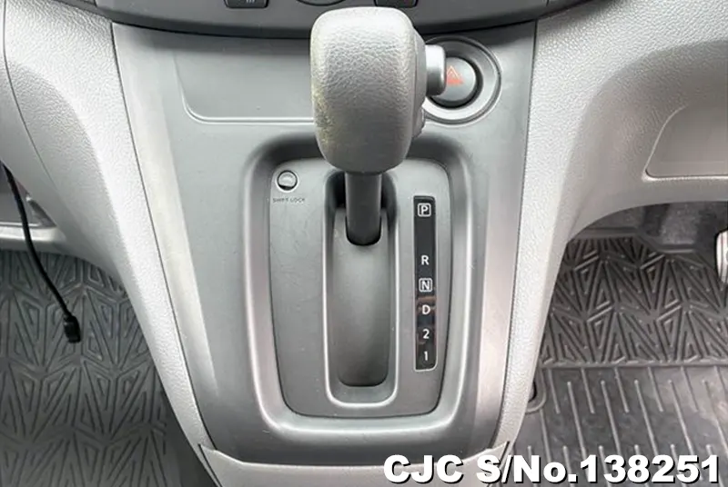Nissan NV200 in White for Sale Image 11