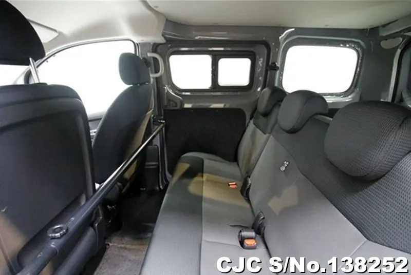 Nissan NV200 in Silver for Sale Image 10