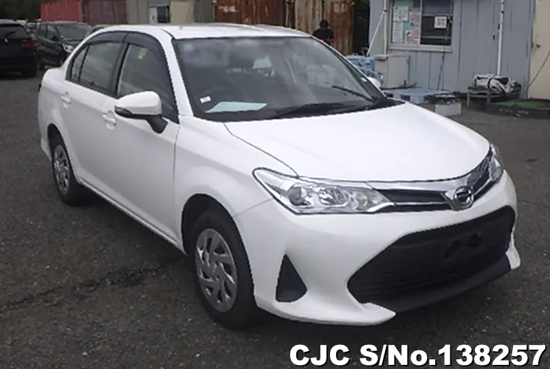 Toyota / Corolla Axio 2021