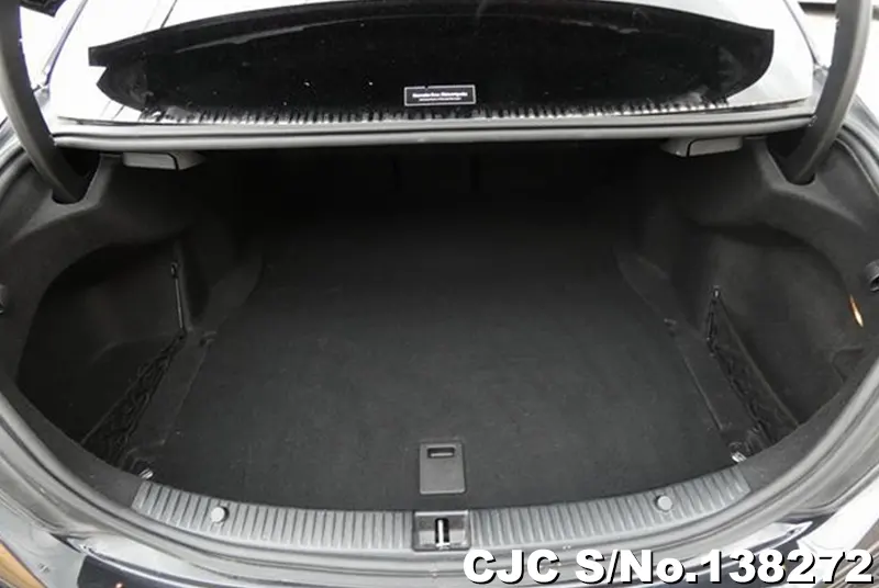 Mercedes Benz C Class in Black for Sale Image 7