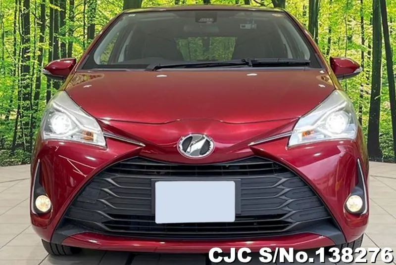 Toyota Vitz in Red for Sale Image 4