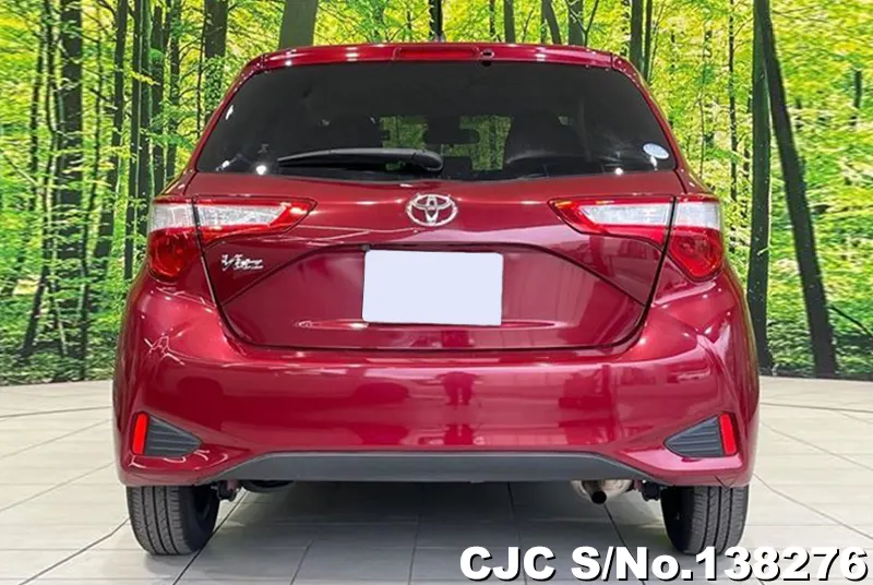 Toyota Vitz in Red for Sale Image 5