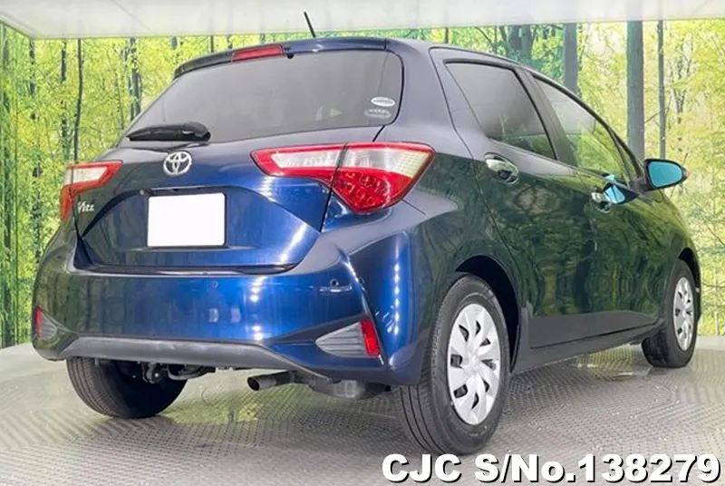Toyota Vitz in Blue for Sale Image 2