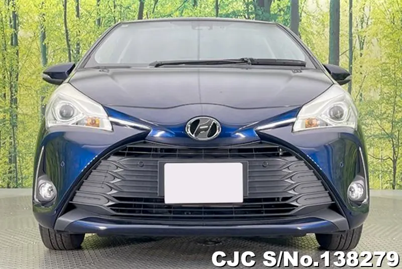 Toyota Vitz in Blue for Sale Image 4