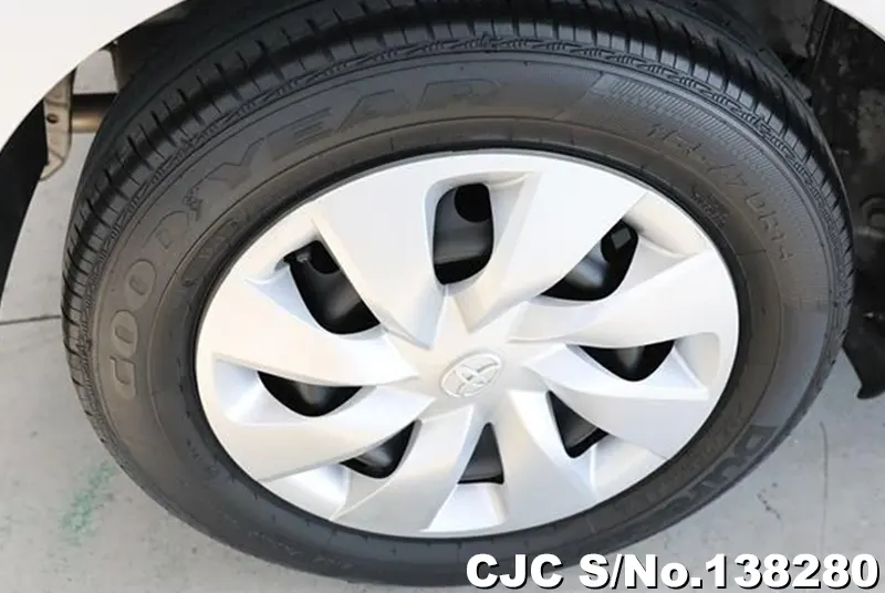 Toyota Vitz in Silver for Sale Image 16