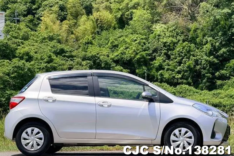 Toyota Vitz in Silver for Sale Image 6