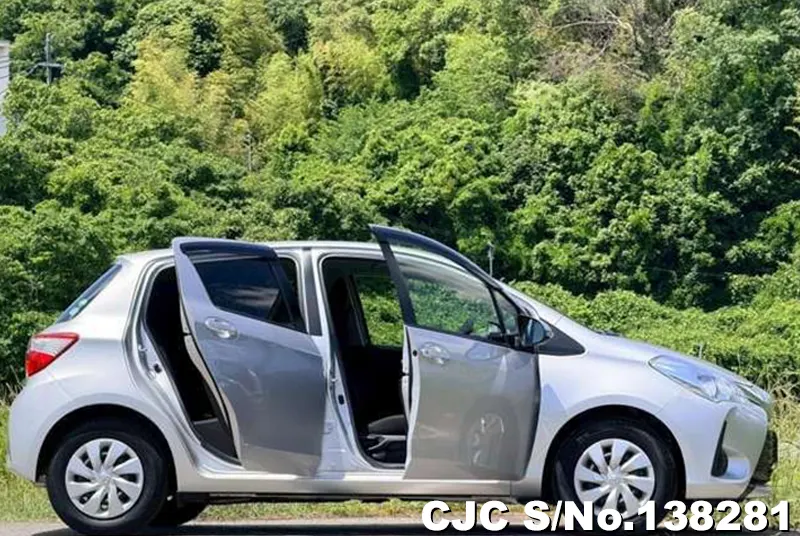 Toyota Vitz in Silver for Sale Image 8