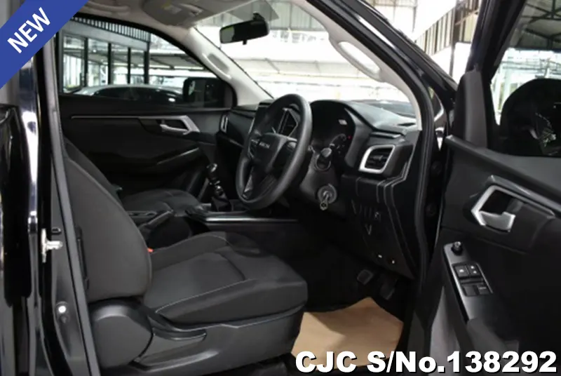 Isuzu D-Max in Black for Sale Image 5