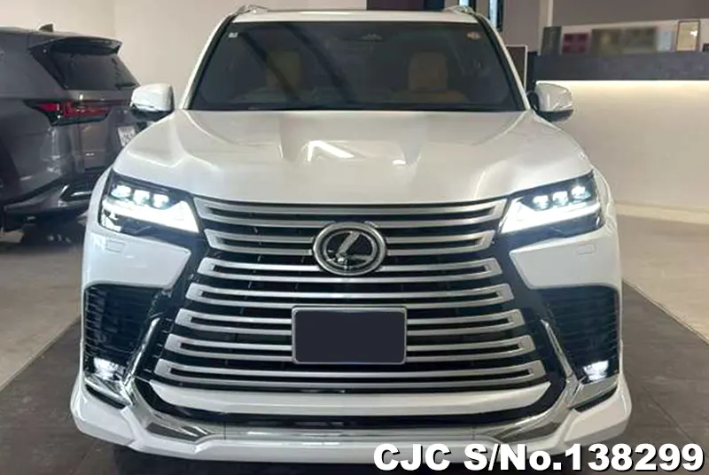 Lexus LX 600 in Pearl for Sale Image 4