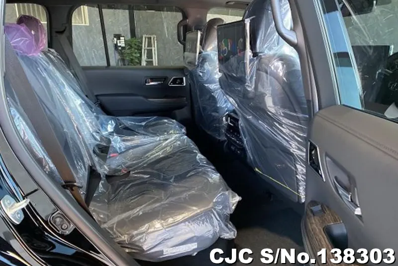 Toyota Land Cruiser in Black for Sale Image 11