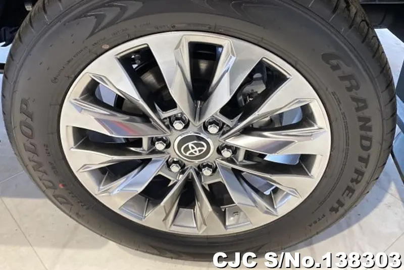 Toyota Land Cruiser in Black for Sale Image 15