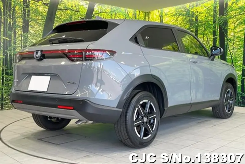 Honda Vezel in Gray for Sale Image 1