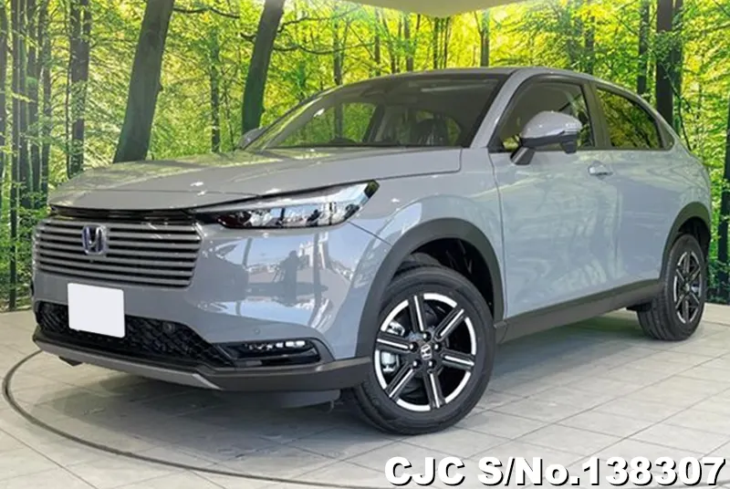 Honda Vezel in Gray for Sale Image 2