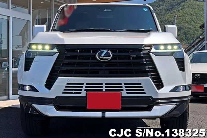Lexus GX 550 in Pearl for Sale Image 4