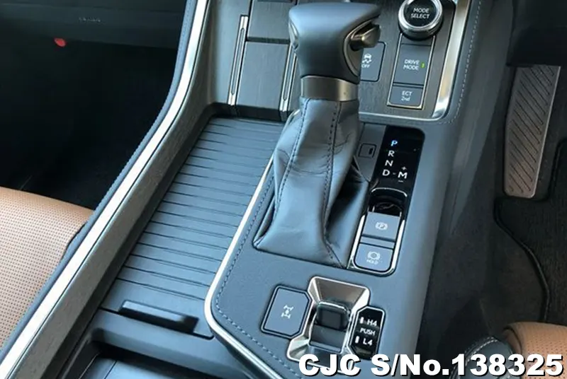 Lexus GX 550 in Pearl for Sale Image 20