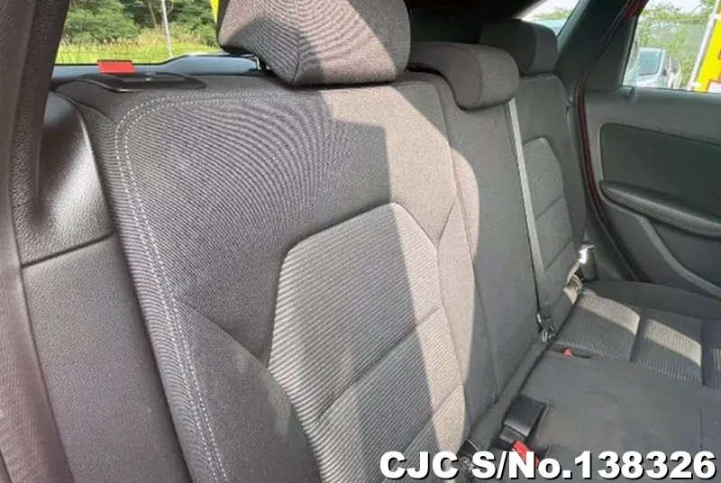 Mercedes Benz B Class in Red for Sale Image 18