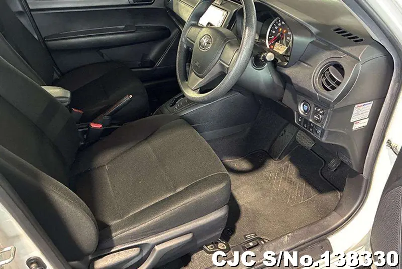 Toyota Corolla Axio in white for Sale Image 5