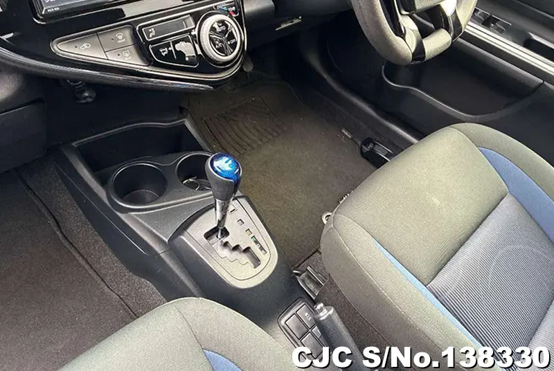Toyota Corolla Axio in white for Sale Image 9