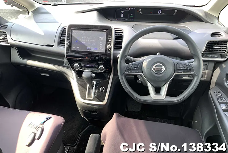 Nissan Serena in black for Sale Image 5
