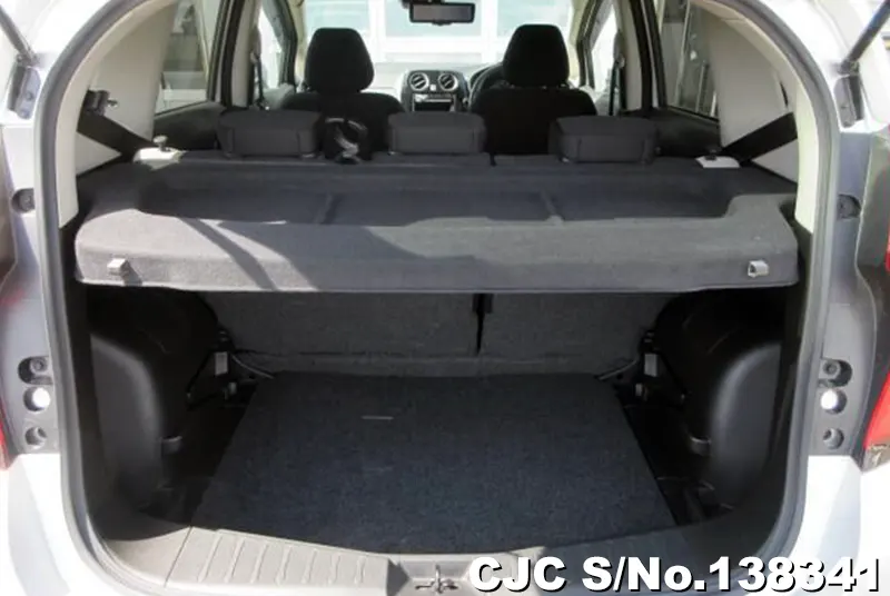 Nissan Note in Silver for Sale Image 5