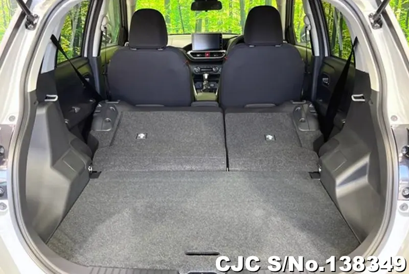 Toyota Raize in Silver for Sale Image 5
