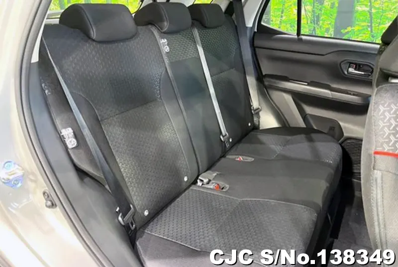 Toyota Raize in Silver for Sale Image 8