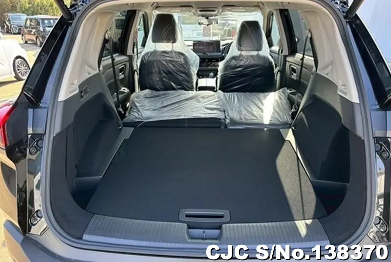 Nissan X-Trail in Black for Sale Image 7