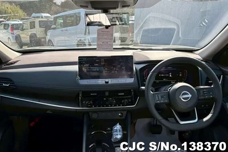 Nissan X-Trail in Black for Sale Image 8