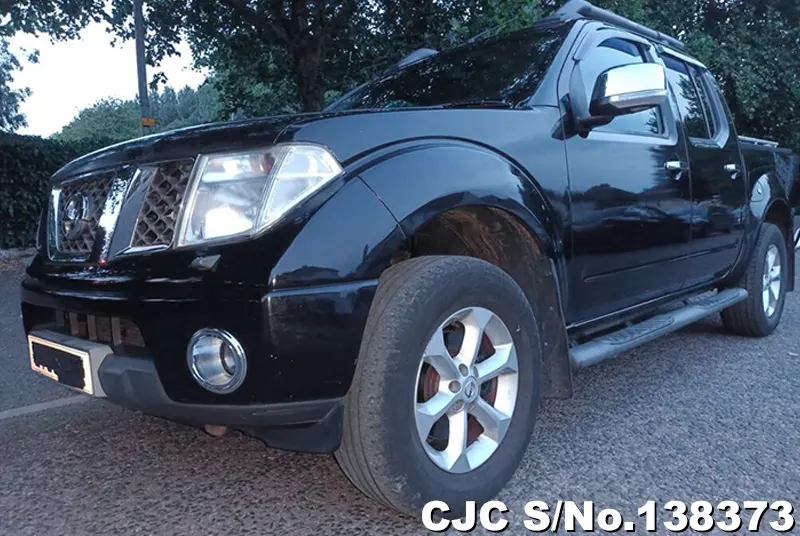 Nissan Navara in Black for Sale Image 3