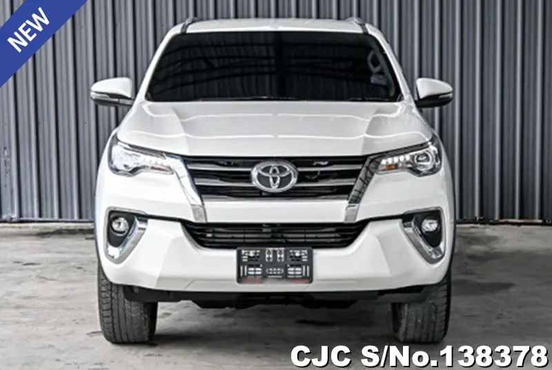 Toyota Fortuner in White for Sale Image 4