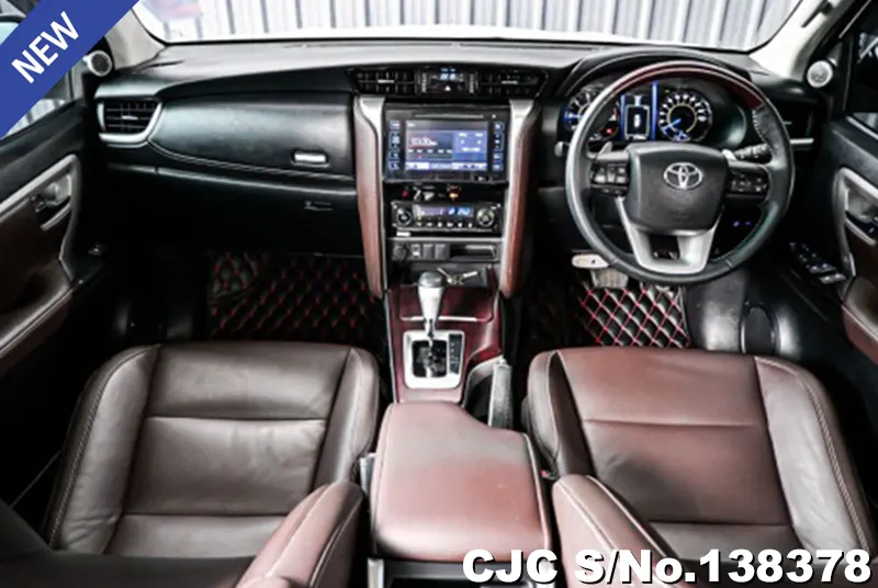 Toyota Fortuner in White for Sale Image 6