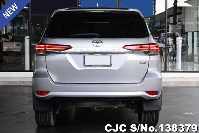 Toyota Fortuner in Gray for Sale Image 3