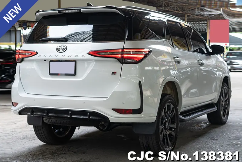 Toyota Fortuner in White for Sale Image 2