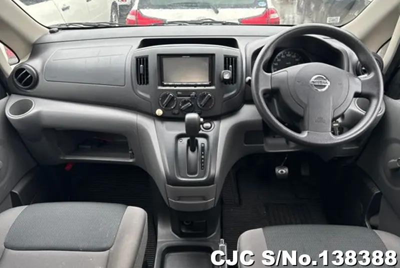 Nissan NV200 in White for Sale Image 5