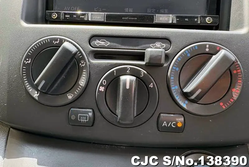 Nissan NV200 in White for Sale Image 10