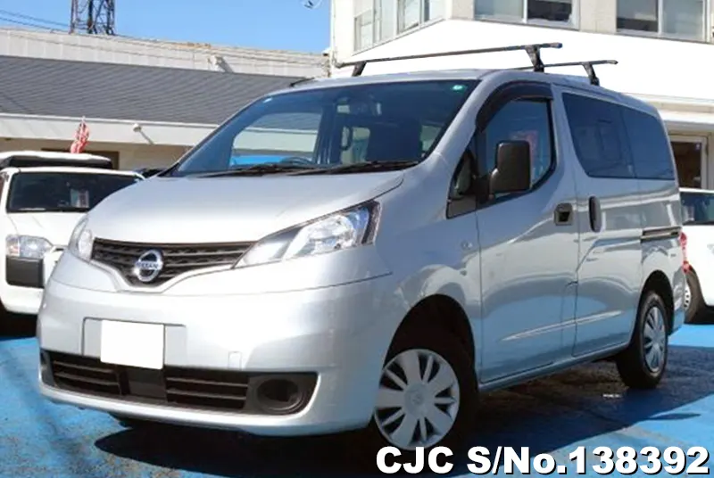 Nissan NV200 in Silver for Sale Image 3