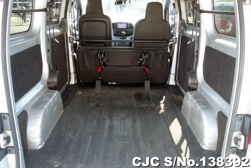 Nissan NV200 in Silver for Sale Image 11