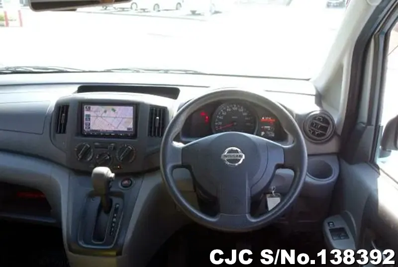 Nissan NV200 in Silver for Sale Image 13