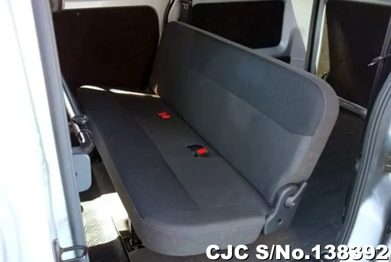 Nissan NV200 in Silver for Sale Image 17