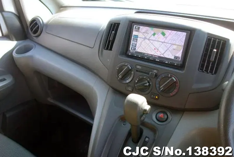Nissan NV200 in Silver for Sale Image 19